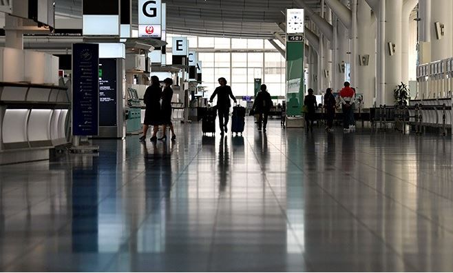 sân bay haneda vắng khách